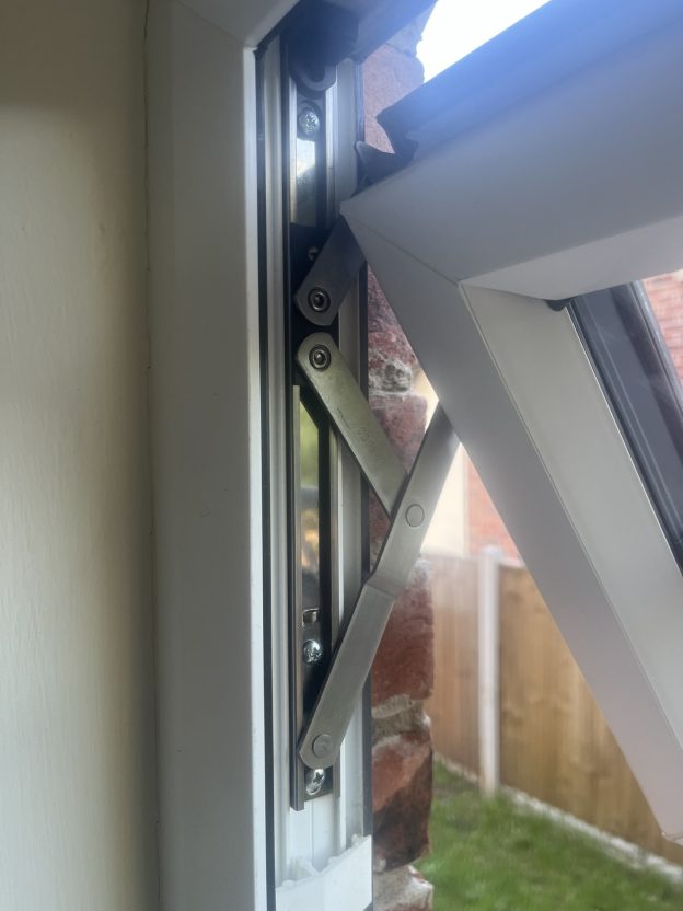 Wollaton window hinge replacement